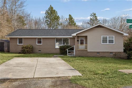 594 Taliaferro Road, Yorktown, VA, 23690 | Card Image