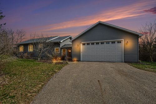 7241 101st Ave, South Haven, MI, 49090-8612 | Card Image