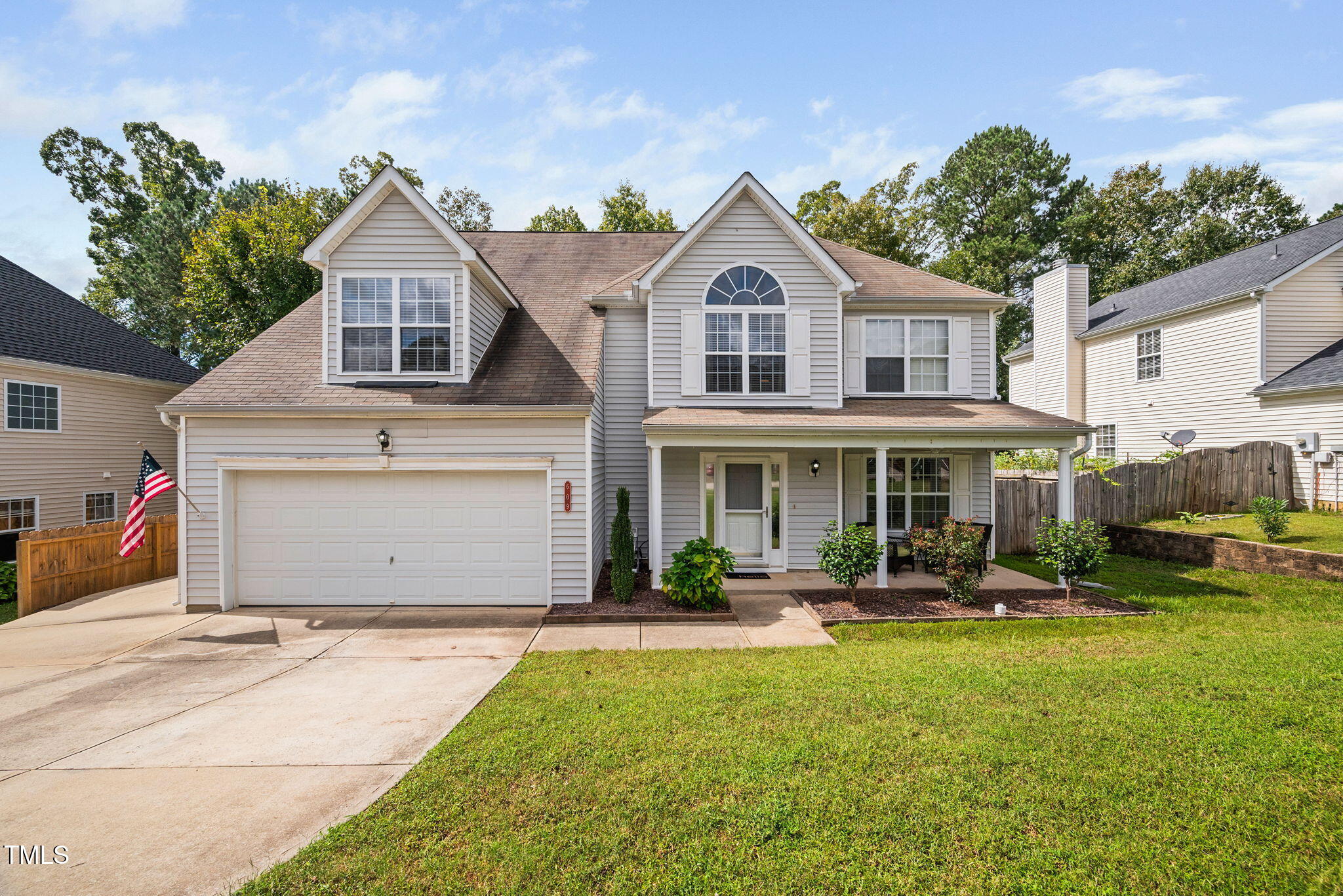 Holly Thorn Trce, Holly Springs, NC 27540