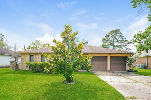 500 Stoneledge Dr, Friendswood, TX, 77546-3536 | Card Image
