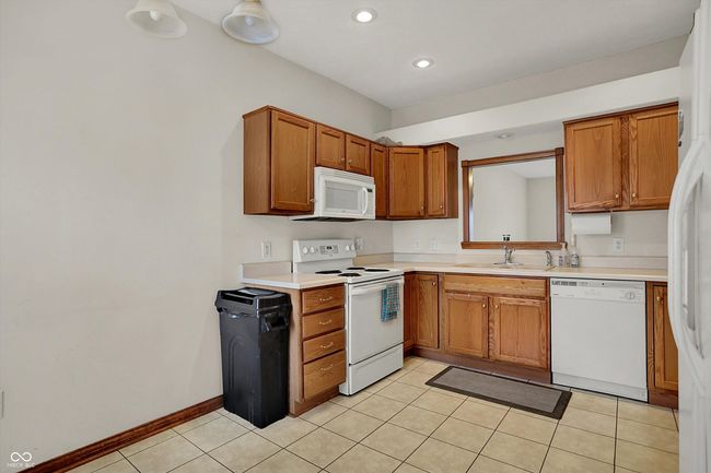 793 Shepherds Way, Condo with 2 bedrooms, 2 bathrooms and null parking in Greenwood IN | Image 19