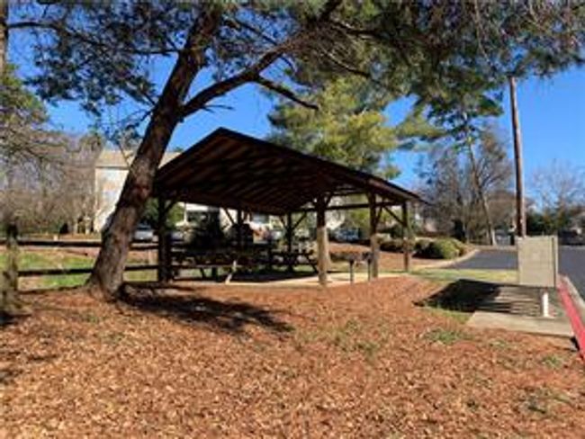 APT-433 - 220 Elm St, Condo with 4 bedrooms, 2 bathrooms and null parking in Clemson SC | Image 6