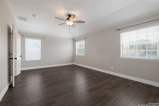 5811 Southern Knl, House other with 3 bedrooms, 3 bathrooms and null parking in San Antonio TX | Image 12