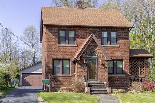 4533 E Berwald Rd, South Euclid, OH, 44121-3925 | Card Image