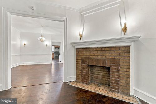 6421 Chew Ave, PHILADELPHIA, PA, 19119-2037 | Card Image