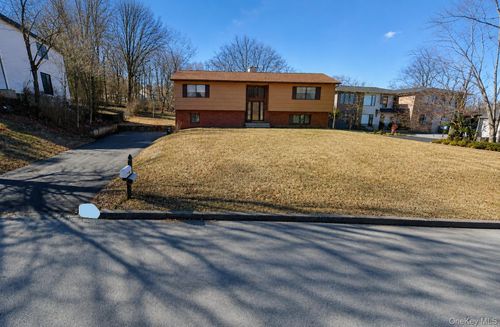 4 Arlington Drive, Monroe, NY, 10950 | Card Image