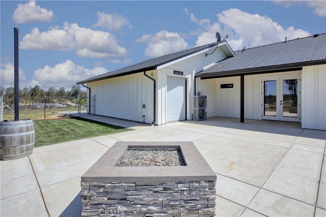 Back Patio with Fire Pit | Image 7