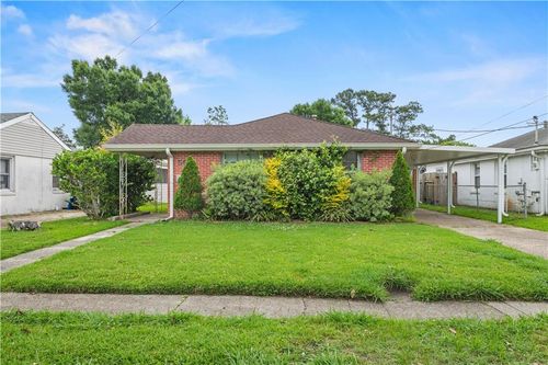 567 Grove Ave, Harahan, LA, 70123-3945 | Card Image