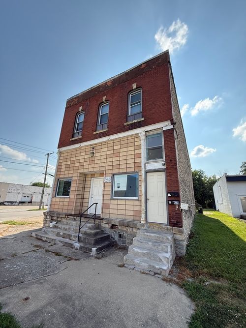 195 S Schuyler Ave, Bradley, IL, 60915-2355 | Card Image