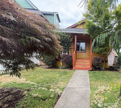 521 Avenue C, Snohomish, WA, 98290-2427 | Card Image