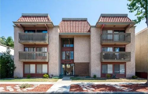 apt-201-4110 Elm Ave, Long Beach, CA, 90807-2765 | Card Image