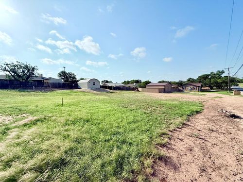 000 Avenue V, Snyder, TX, 79549 | Card Image