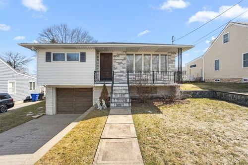30 Dover Ave, East Providence, RI, 02914-1427 | Card Image