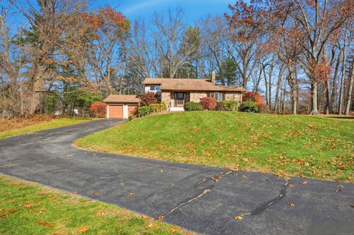 9 Alford Dr, Windsor, CT, 06095-1630 | Card Image