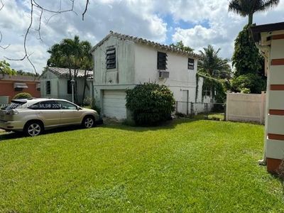 360 Ne 118th St, House other with 3 bedrooms, 2 bathrooms and null parking in Miami FL | Image 3