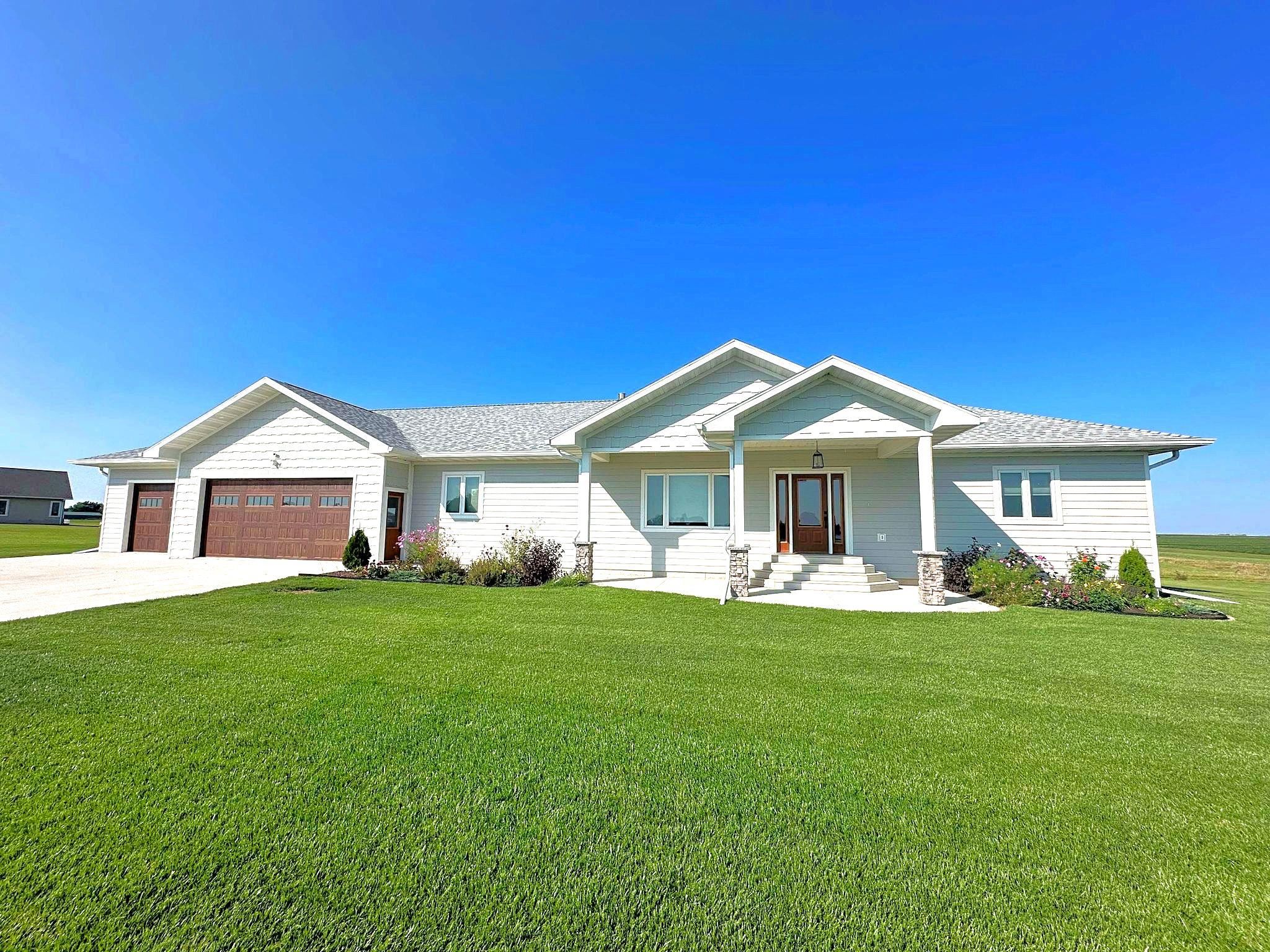 Cy Hawk Ave, Emmetsburg, IA 50536