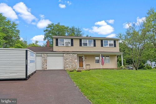 200 Clump Rd, GREEN LANE, PA, 18054-2407 | Card Image