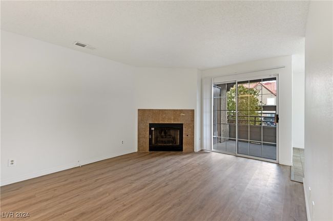 1227 - 2200 S Fort Apache Rd, Condo with 3 bedrooms, 2 bathrooms and null parking in Las Vegas NV | Image 4