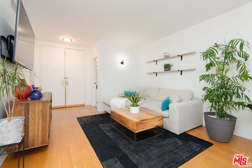 apt-123-1131 Alta Loma Rd, West Hollywood, CA, 90069-2426 | Card Image
