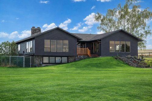 1112 E Jennings Rd, Spangle, WA, 99031-9519 | Card Image