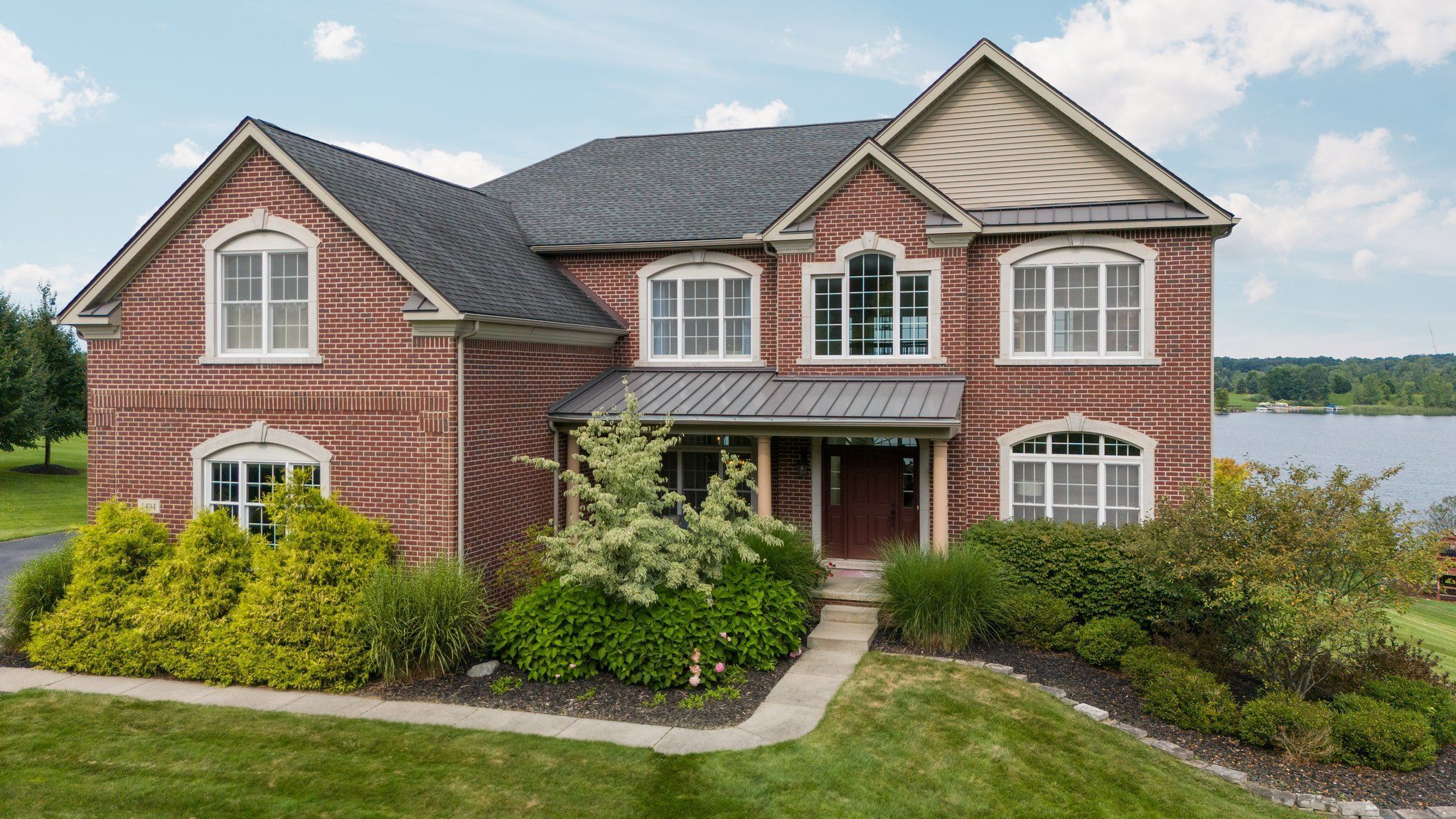 Hunters Lake Dr, Milford, MI 48380