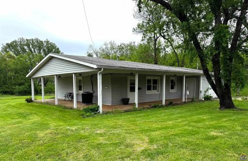 243 W Hall Ave, Burlingame, KS, 66413-1407 | Card Image