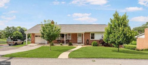 57 Fair Acres Dr, YORK, PA, 17403-5219 | Card Image