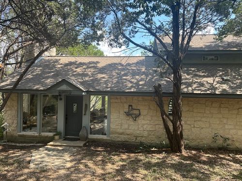 10903 Lakeside Dr, Jonestown, TX, 78645-3300 | Card Image