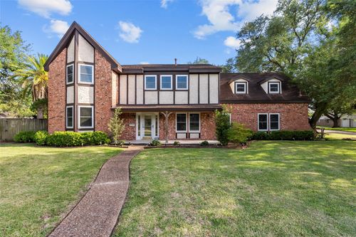 8515 Twelve Oaks Dr, Texas City, TX, 77591-2230 | Card Image