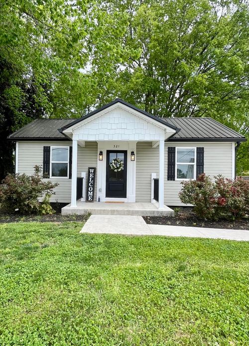 321 S Park Ave, Morristown, TN, 37813-5802 | Card Image