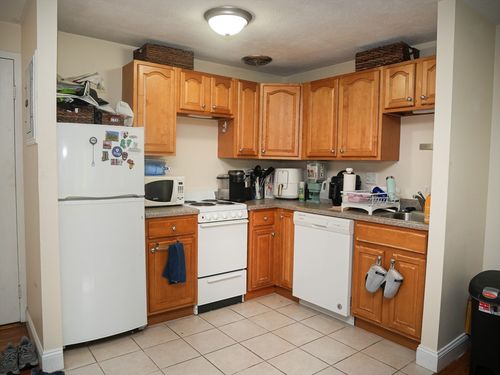 apt-24-217 Kent St, Brookline, MA, 02446-5426 | Card Image