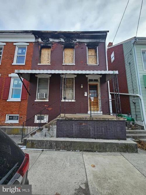 922 E Market St, York, PA, 17403-1104 | Card Image