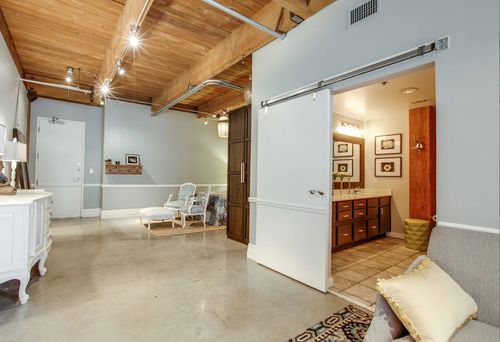 apt-305-509 Elm St, Dallas, TX, 75202-3341 | Card Image