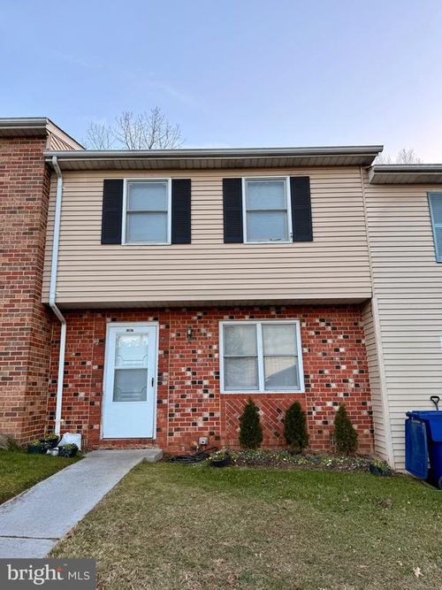 1307 Robinhood Ln, FRONT ROYAL, VA, 22630-4535 | Card Image