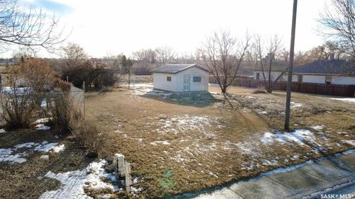 61 14th Ave Se, Swift Current, SK, S9H3S3 | Card Image