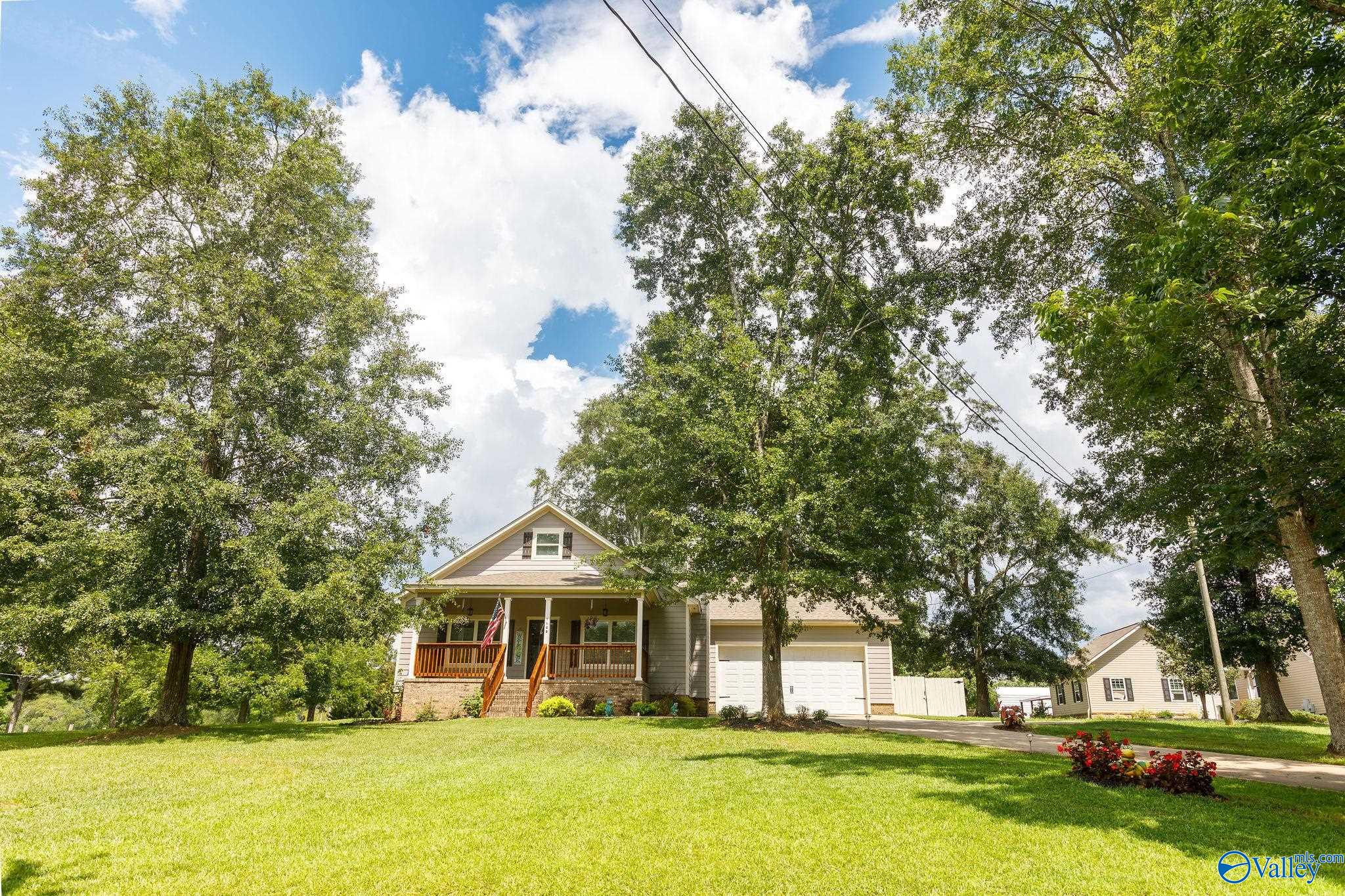 Pineview Ave, Gadsden, AL 35905