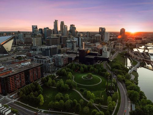 unit-33a-1111 W River Pkwy, Minneapolis, MN, 55415-7538 | Card Image