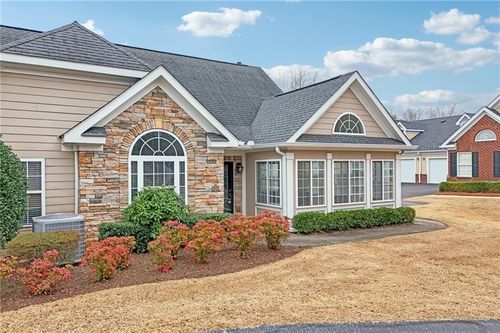 2607 Village Ln, Roswell, GA, 30075-7608 | Card Image