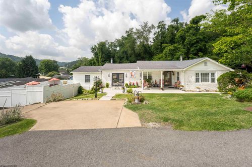 25 Langford Ave, Westover, WV, 26501-3820 | Card Image