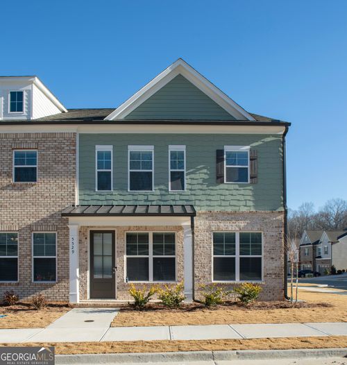 5529 Leyland Dr, Flowery Branch, GA, 30542-7636 | Card Image