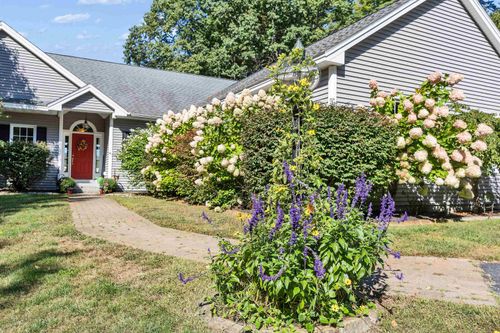 597 Poor Farm Rd, Francestown, NH, 03043-3204 | Card Image