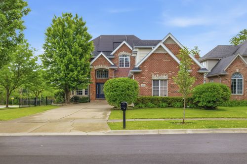 801 Shannon Lake Ct, Westmont, IL, 60559-2594 | Card Image