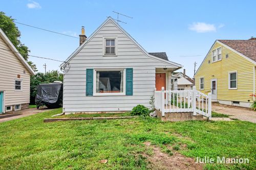 1829 Delwood Ave, Wyoming, MI, 49509-1336 | Card Image