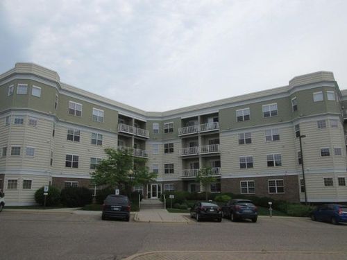 apt-209-114200 Hundertmark Rd, Chaska, MN, 55318-4560 | Card Image