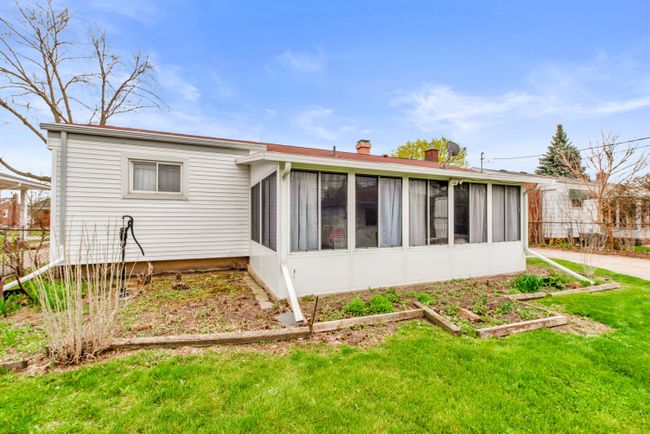 3234 Concord St, House other with 3 bedrooms, 2 bathrooms and null parking in Trenton MI | Image 6