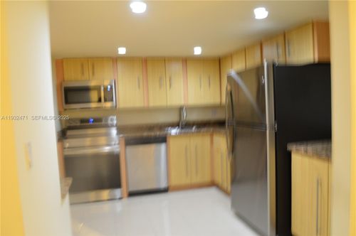 apt-303-200 Leslie Dr, Hallandale Beach, FL, 33009-7312 | Card Image