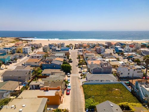 145 Los Angeles Ave, Oxnard, CA, 93035-4629 | Card Image