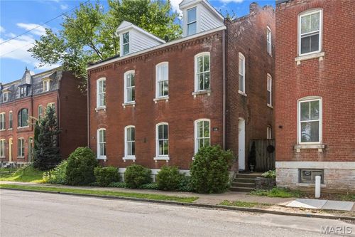2218 Wyoming St, Saint Louis, MO, 63118-2527 | Card Image