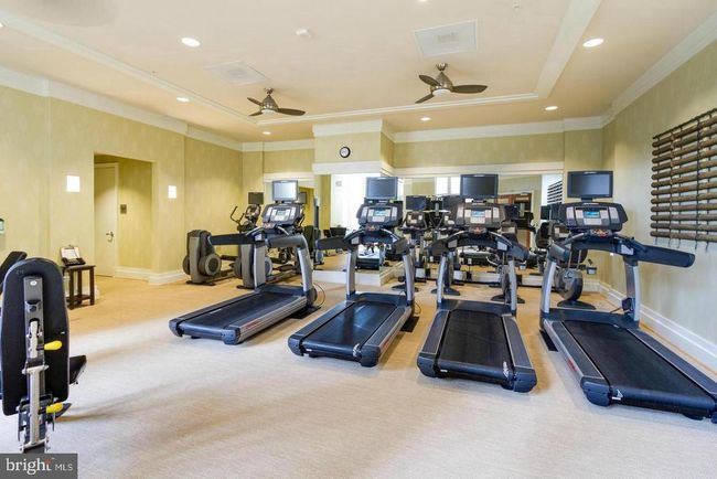 APT-1017 - 8220 Crestwood Heights Dr, Condo with 2 bedrooms, 2 bathrooms and null parking in MCLEAN VA | Image 14