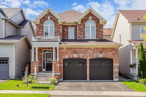 28 Fred Mason St, Keswick, ON, L4P0B2 | Card Image